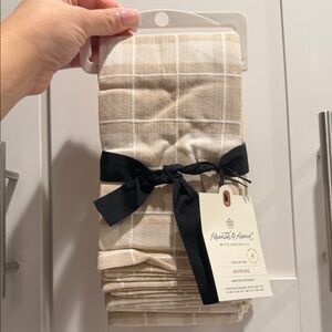 Hearth & Hand Tan Checkered Napkins NWT set of 4